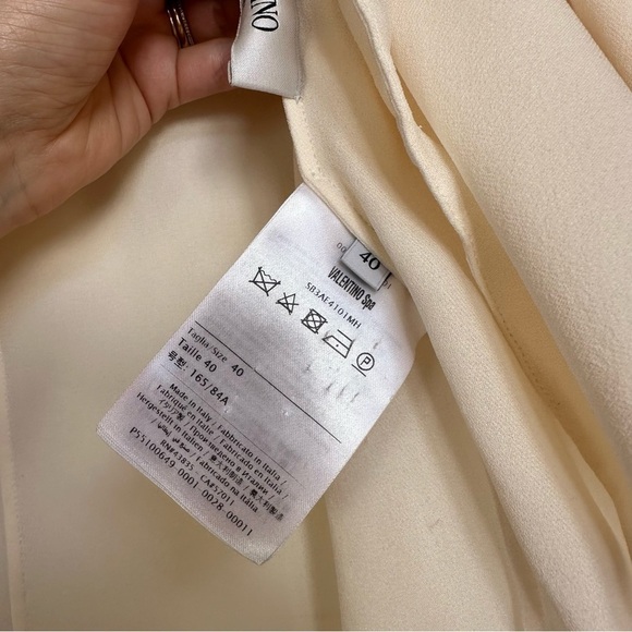 Valentino 100% Silk Scalloped Blouse IT 40 / US 4 - Picture 4 of 10